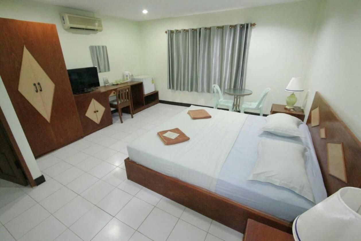 Green Island Guesthouse Karon Esterno foto