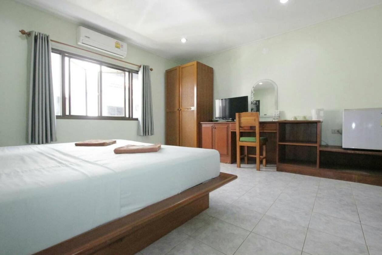 Green Island Guesthouse Karon Esterno foto
