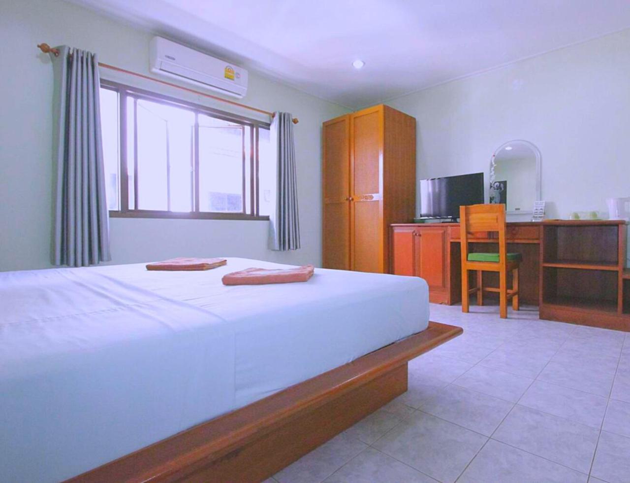 Green Island Guesthouse Karon Esterno foto